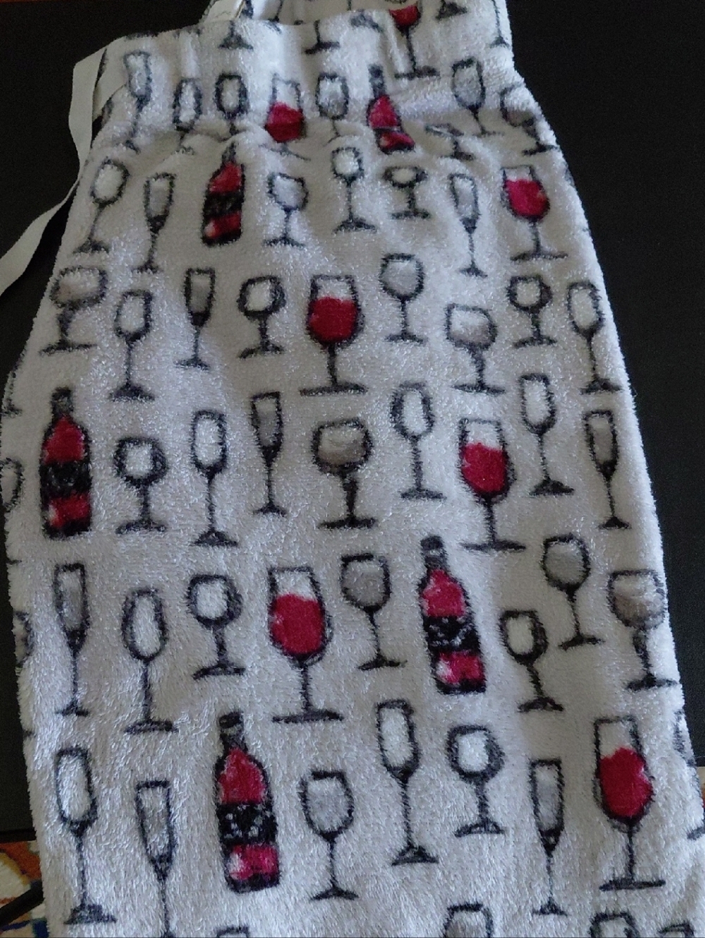 Cozy Wine Glass Print - Grey
